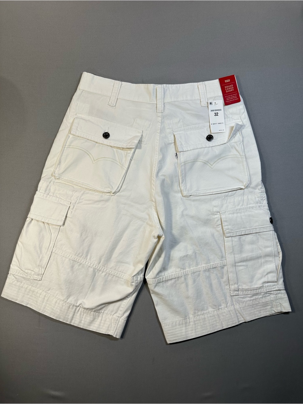 NWT Levi's Squad Cargo Shorts, White - Mens 32 - Picture 11 of 15